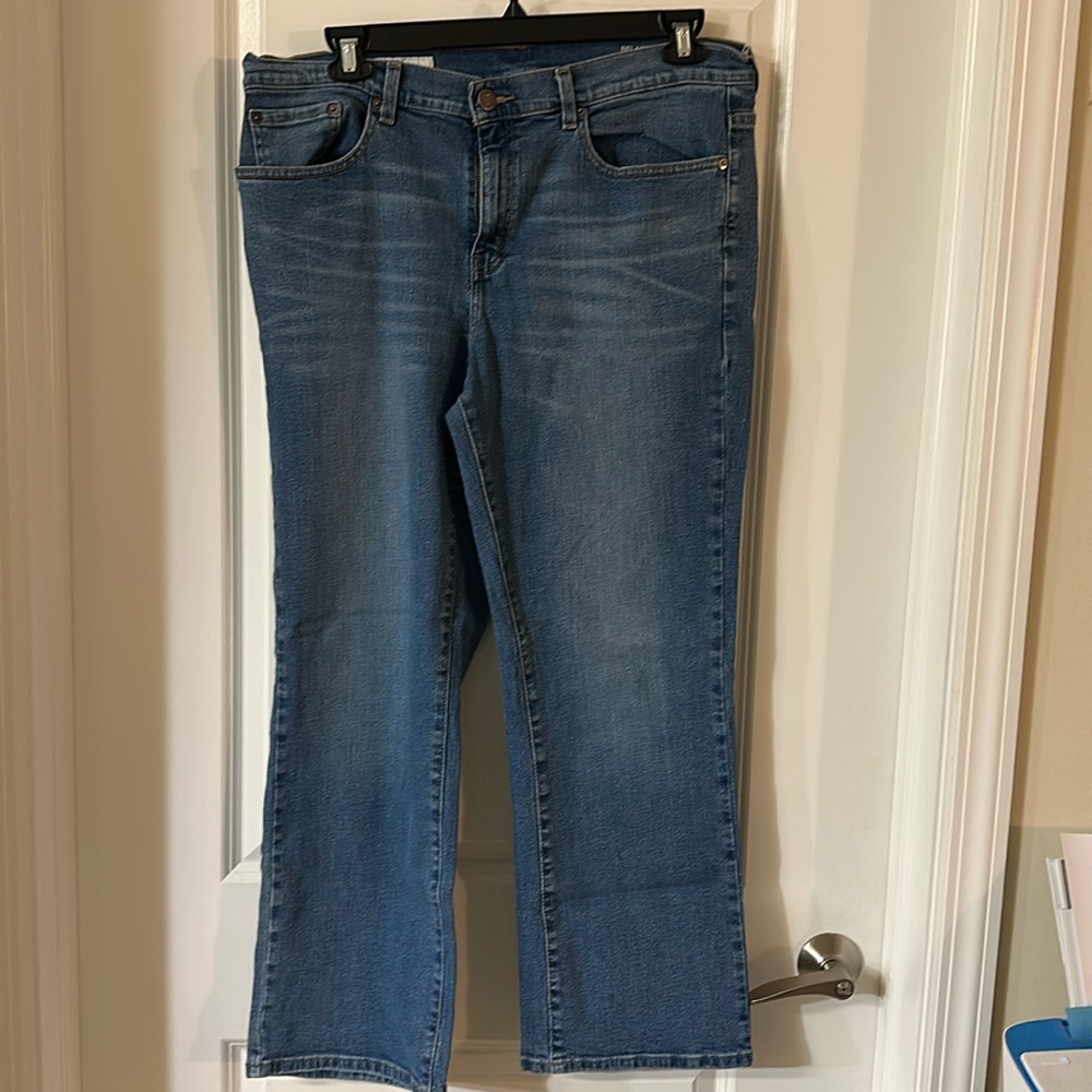 Sonoma Men’s jeans, relaxed fit, size 36x29.